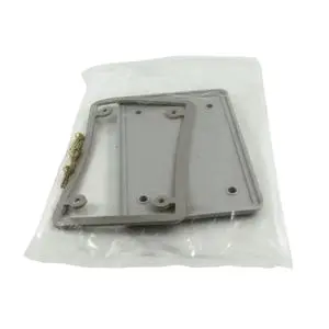 [BRC15/10] 1 gang cover plate blank c/w gasket